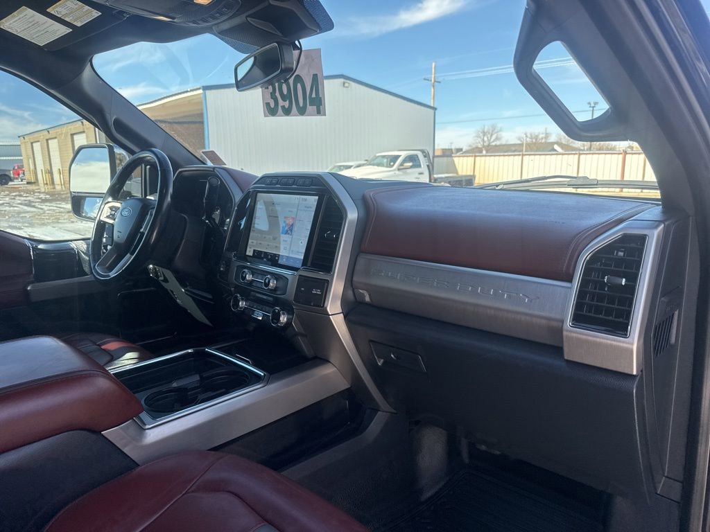 Used 2022 Ford F350 Platinum w/ FX4 Off-Road Package image 42