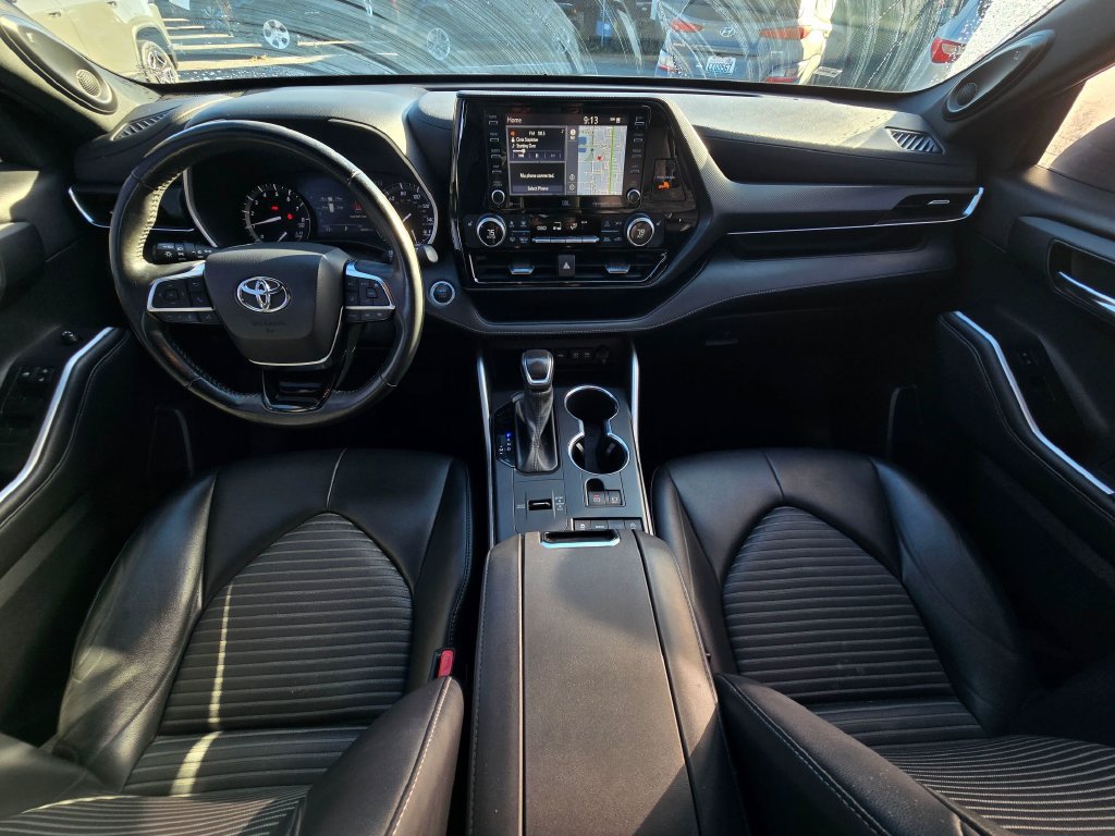 Used 2021 Toyota Highlander XSE FWD image 20