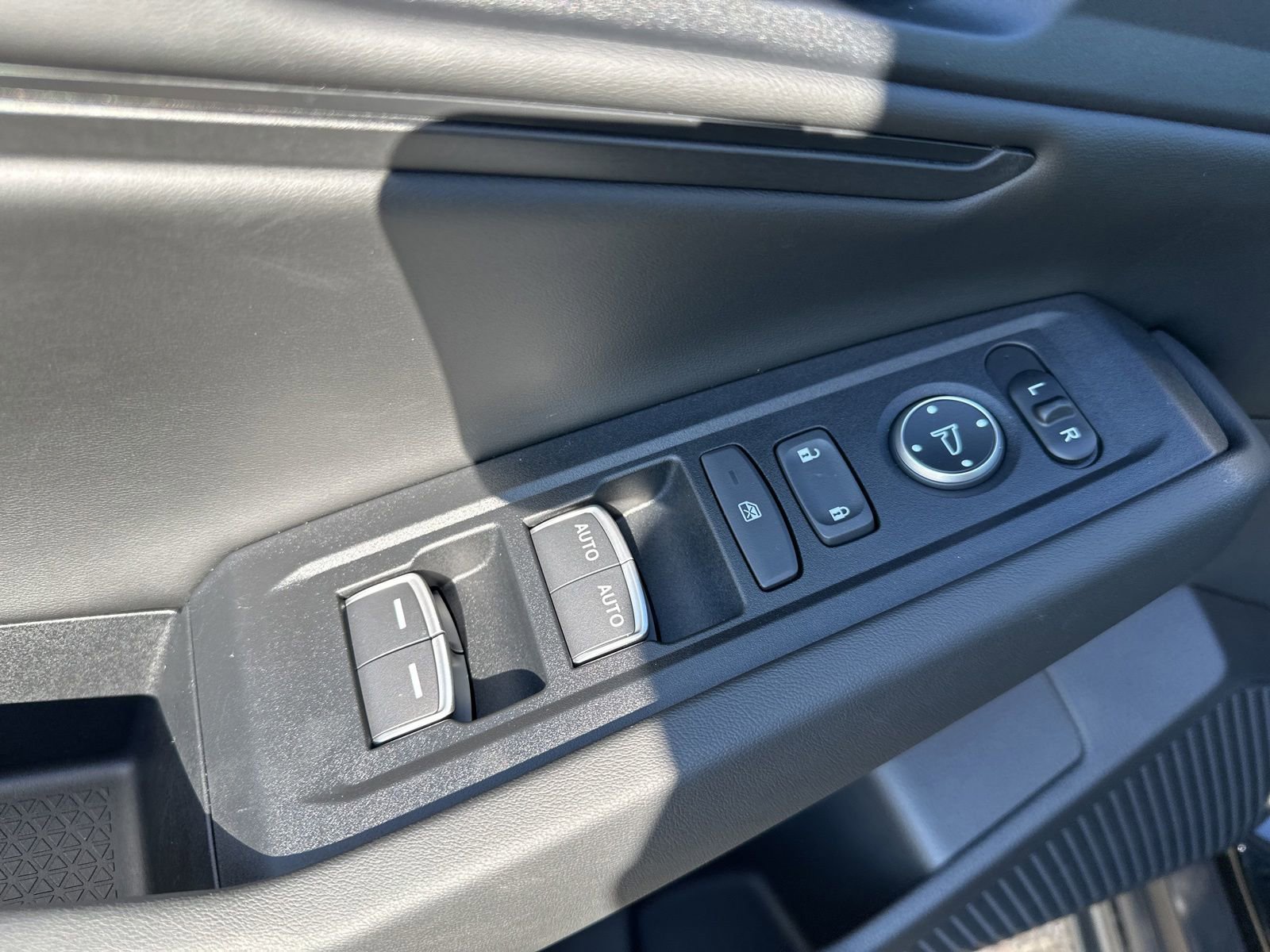 Used 2025 Honda Accord SE image 14