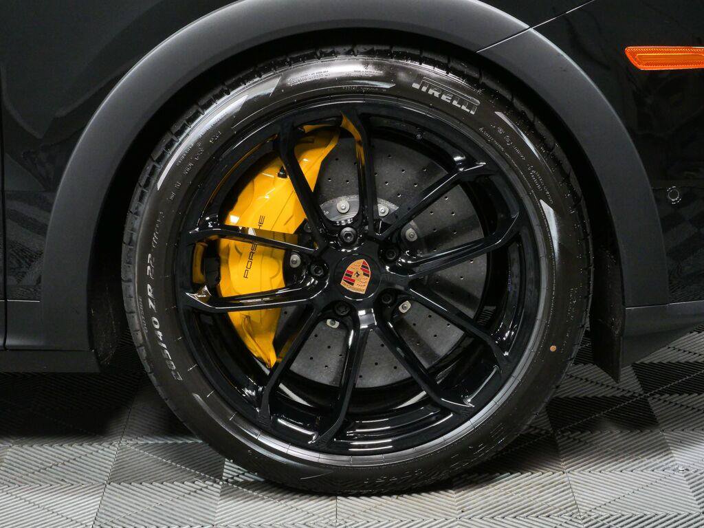 New 2026 Porsche Cayenne Turbo GT AWD/4WD image 39