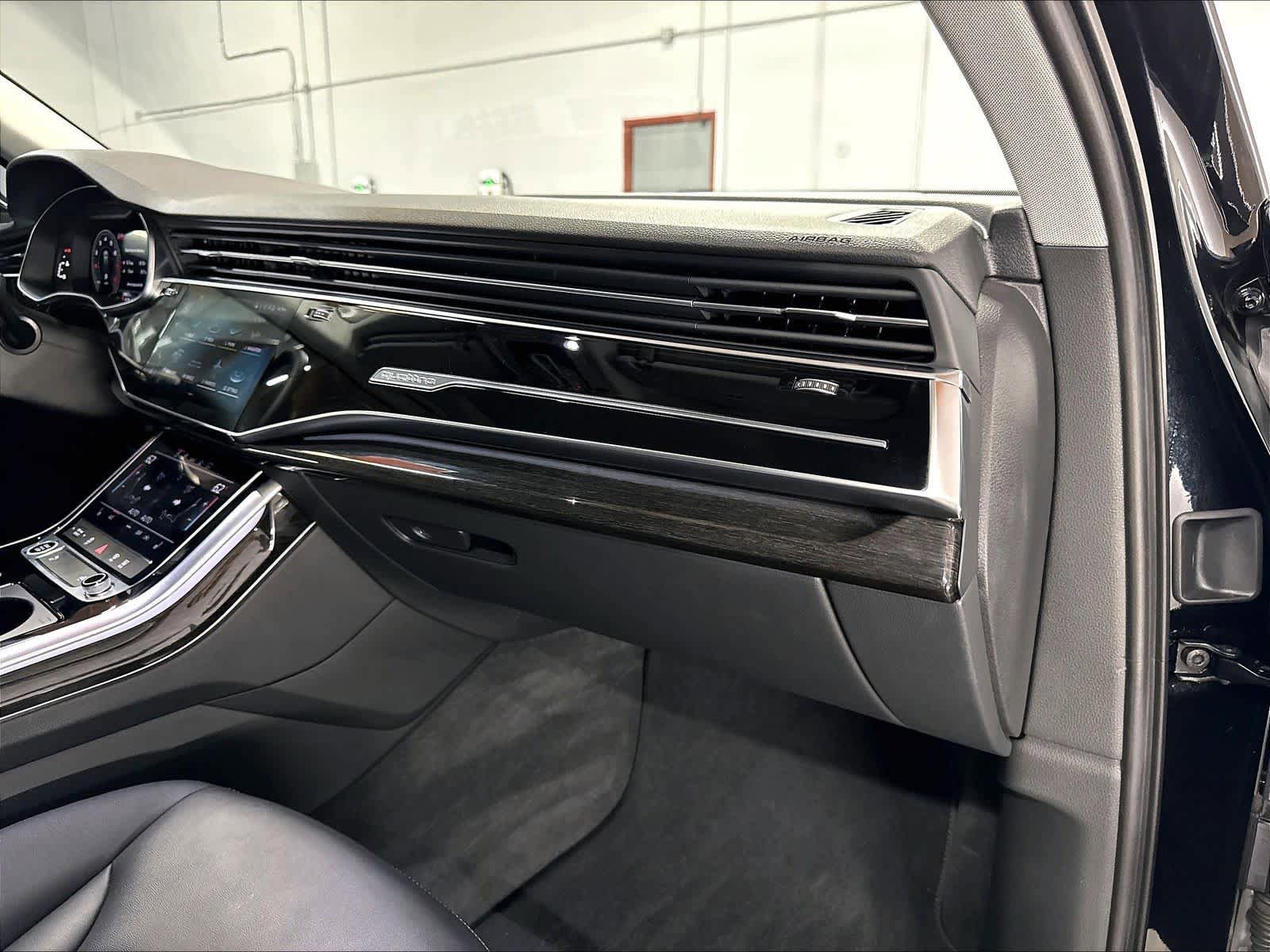 Used 2022 Audi Q7 3.0T Premium w/ Convenience Package AWD/4WD image 17