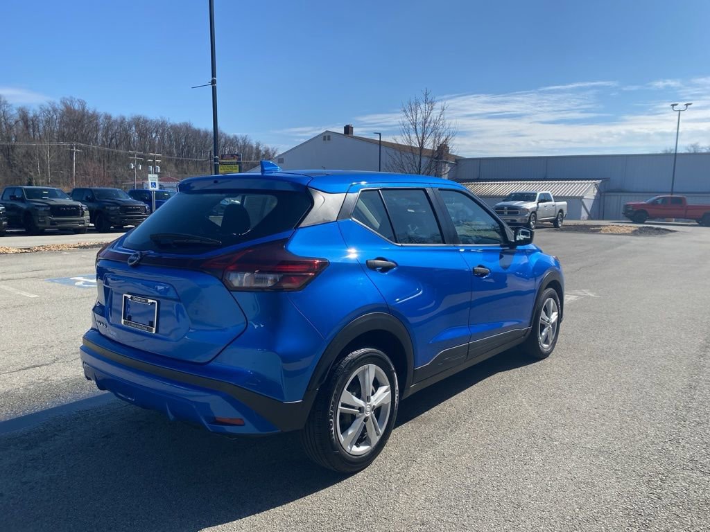 Used 2022 Nissan Kicks S image 2