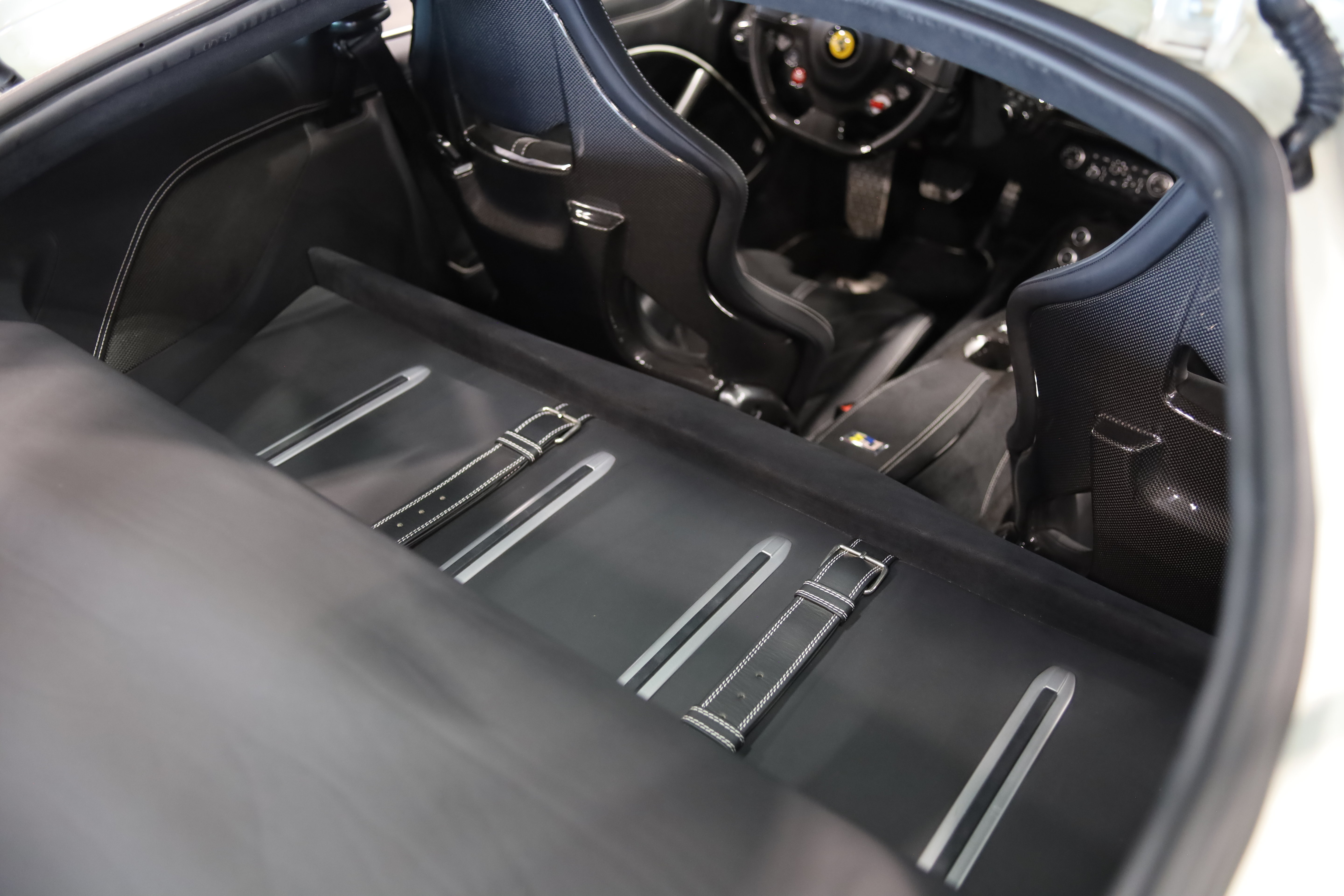 Used 2015 Ferrari F12 Berlinetta RWD image 8