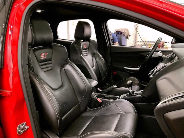 Used 2015 Ford Focus ST w/ Equipment Group 402A FWD image 7
