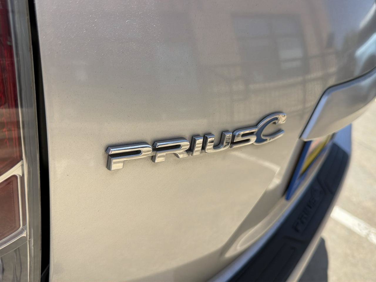 Used 2012 Toyota Prius C Two FWD image 38