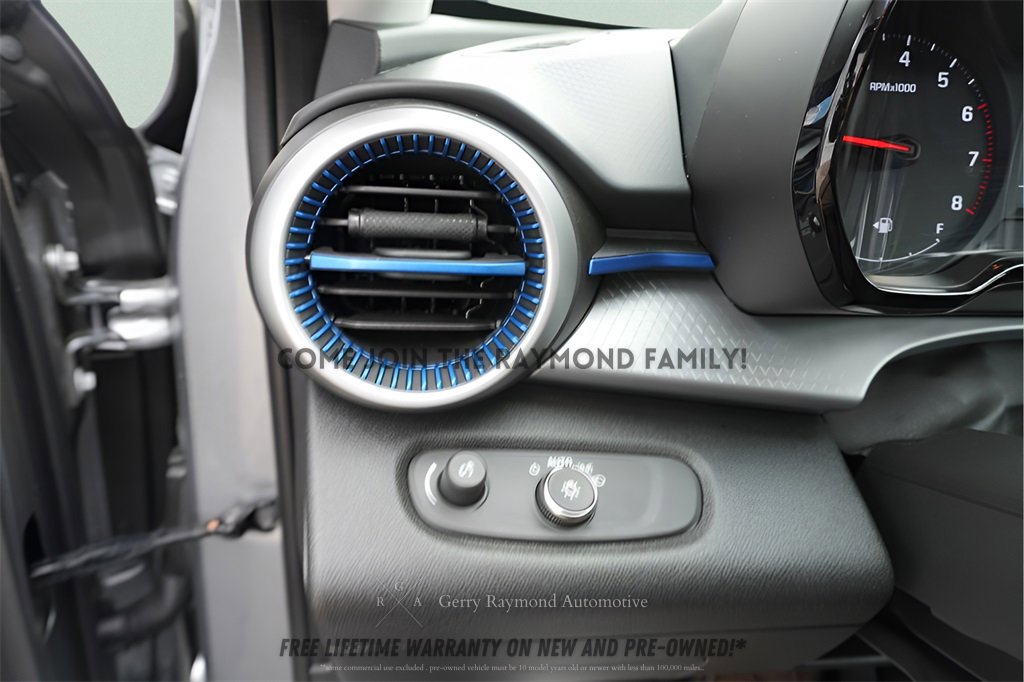 Used 2025 Chevrolet Trax LS w/ LS Convenience Package image 24