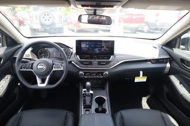 New 2026 Nissan Altima 2.5 SV w/ SV Premium Package FWD image 7