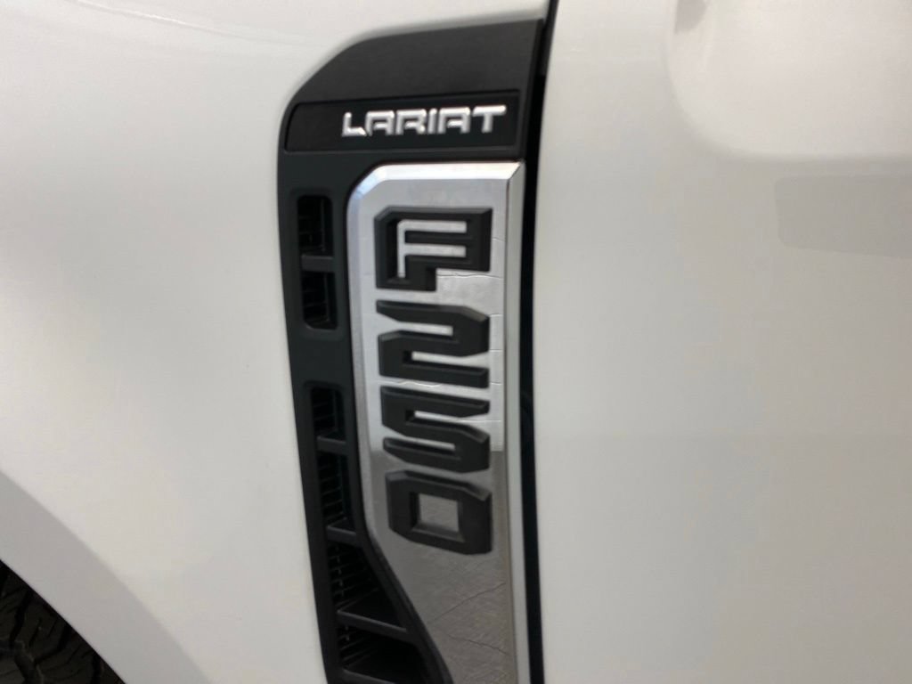 Used 2023 Ford F250 Lariat w/ Lariat Ultimate Package AWD/4WD image 12