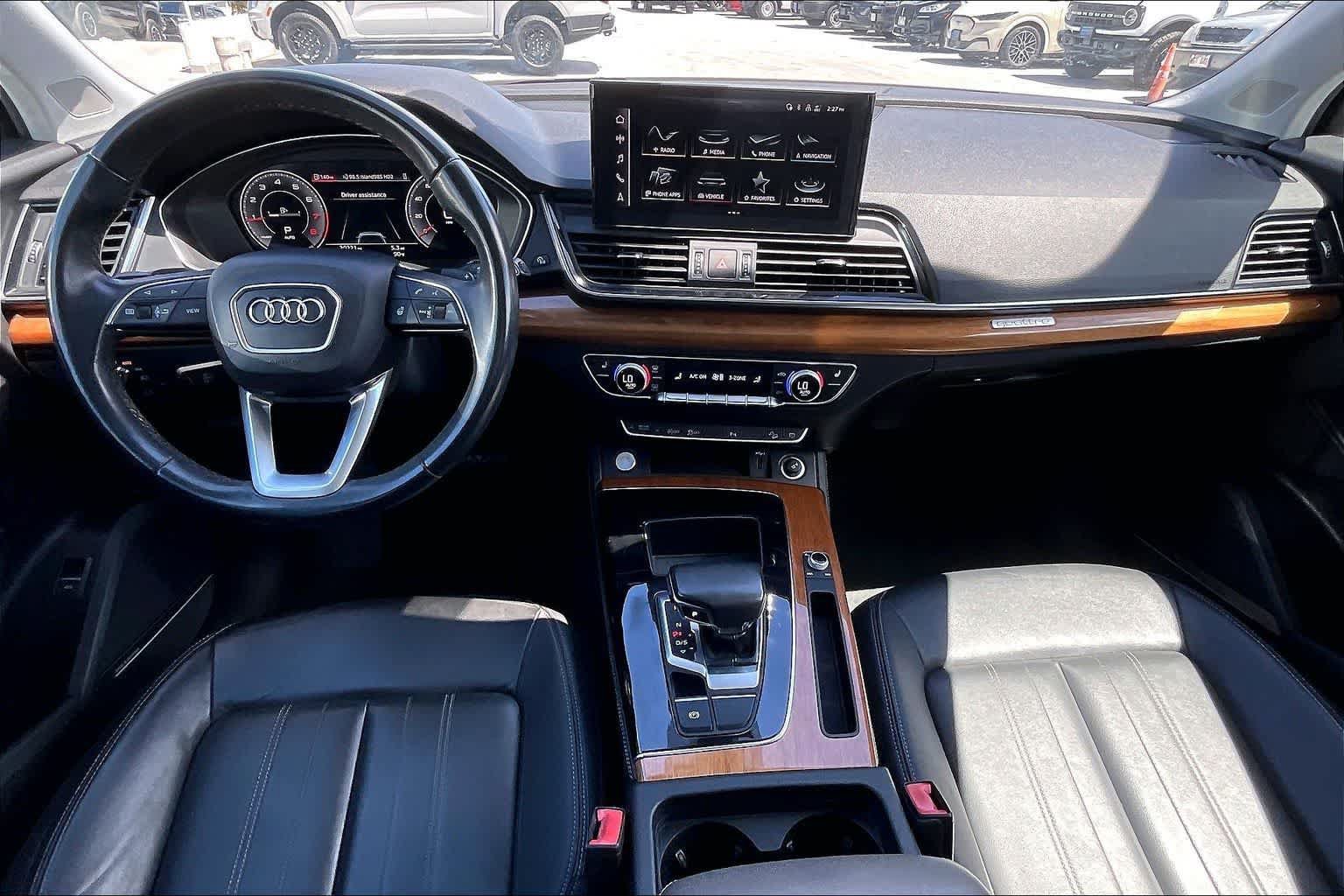 Used 2023 Audi Q5 2.0T Premium Plus w/ Premium Plus Package AWD/4WD image 10