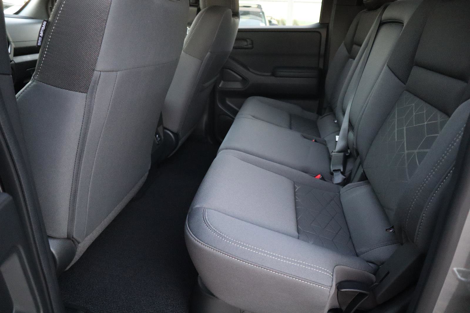 New 2026 Nissan Frontier 4x4 Crew Cab image 38