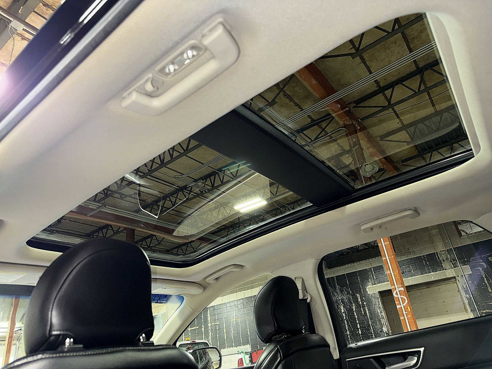 Used 2019 Ford Edge SEL w/ Equipment Group 201A AWD/4WD image 25
