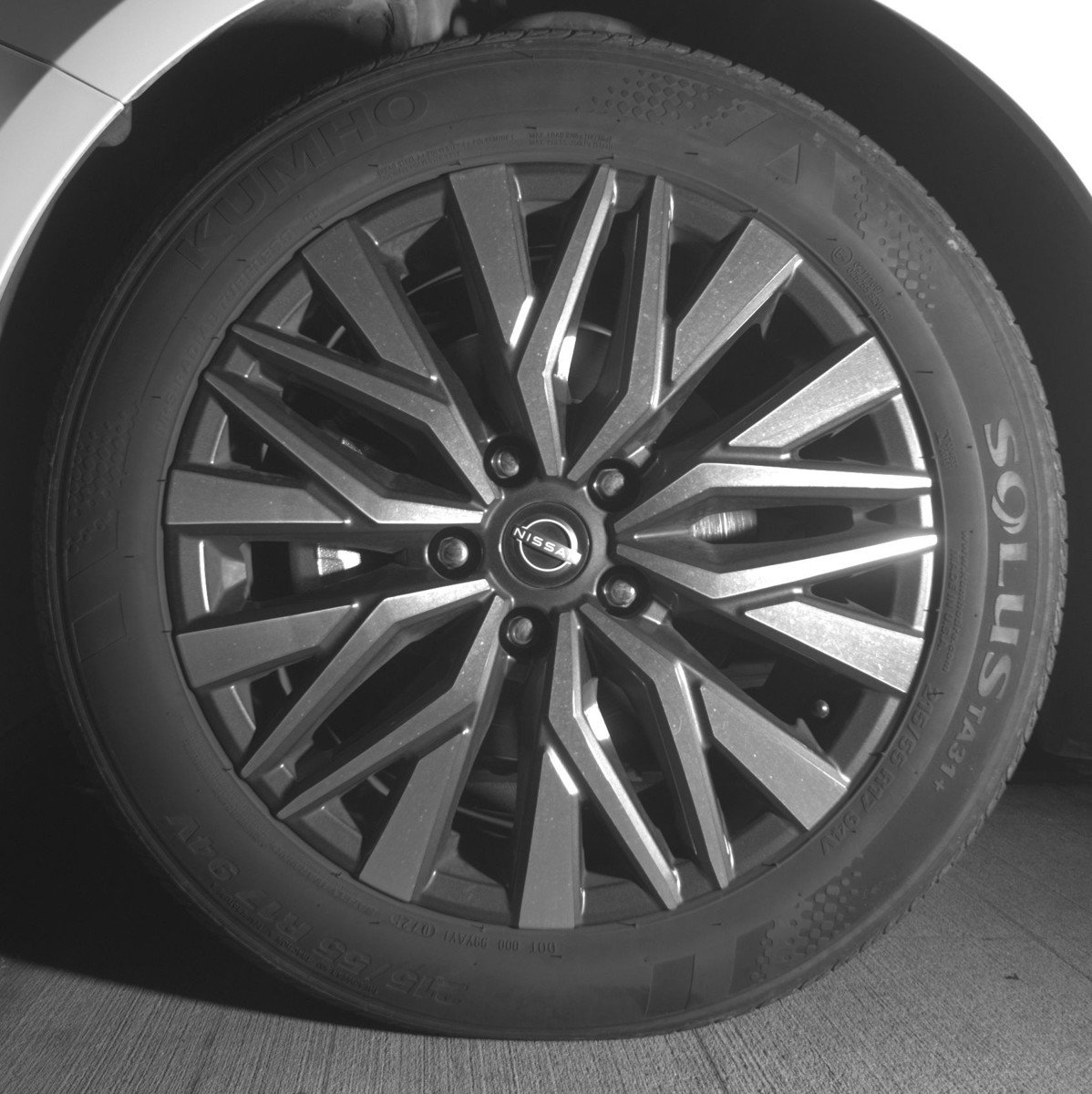 Used 2025 Nissan Altima 2.5 SV image 12