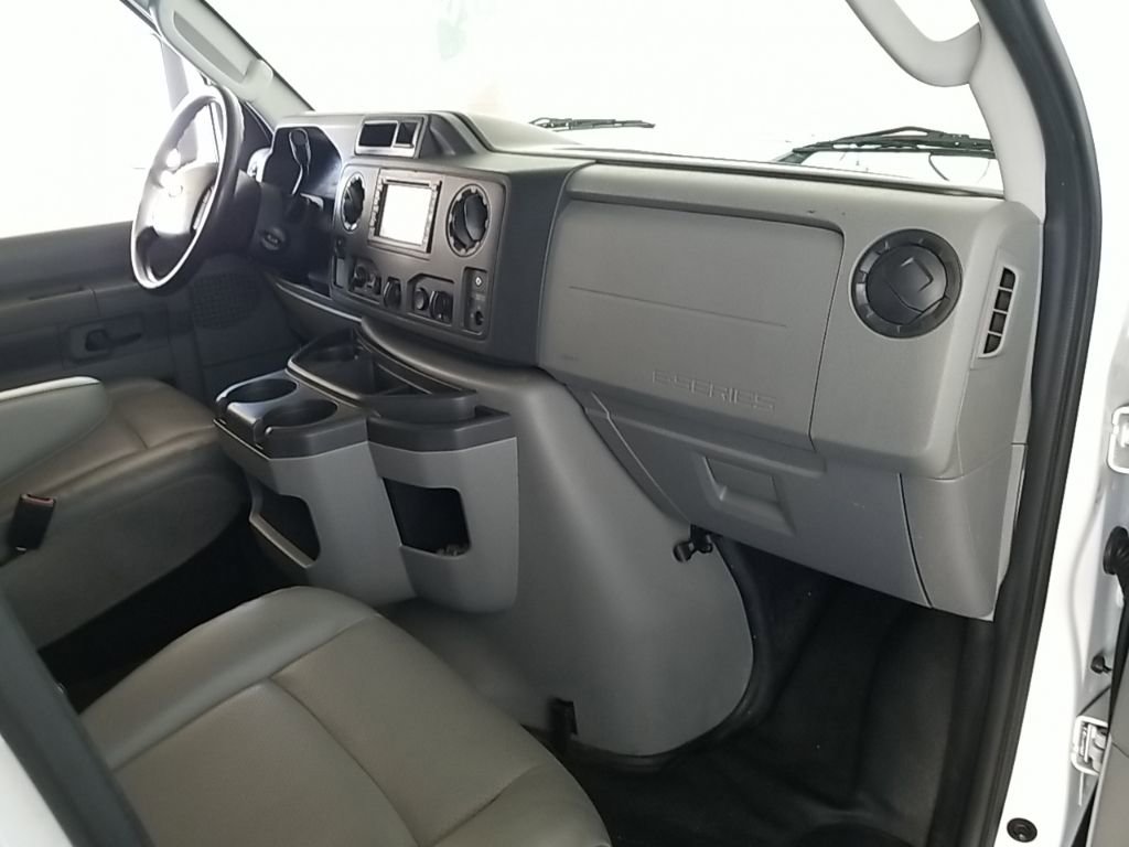 Used 2015 Ford E-450 and Econoline 450 Super Duty w/ Power Windows & Locks Group image 20