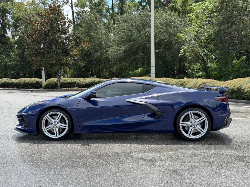 Used 2025 Chevrolet Corvette Stingray Preferred Cpe w/ Z51 Performance Package RWD image 2