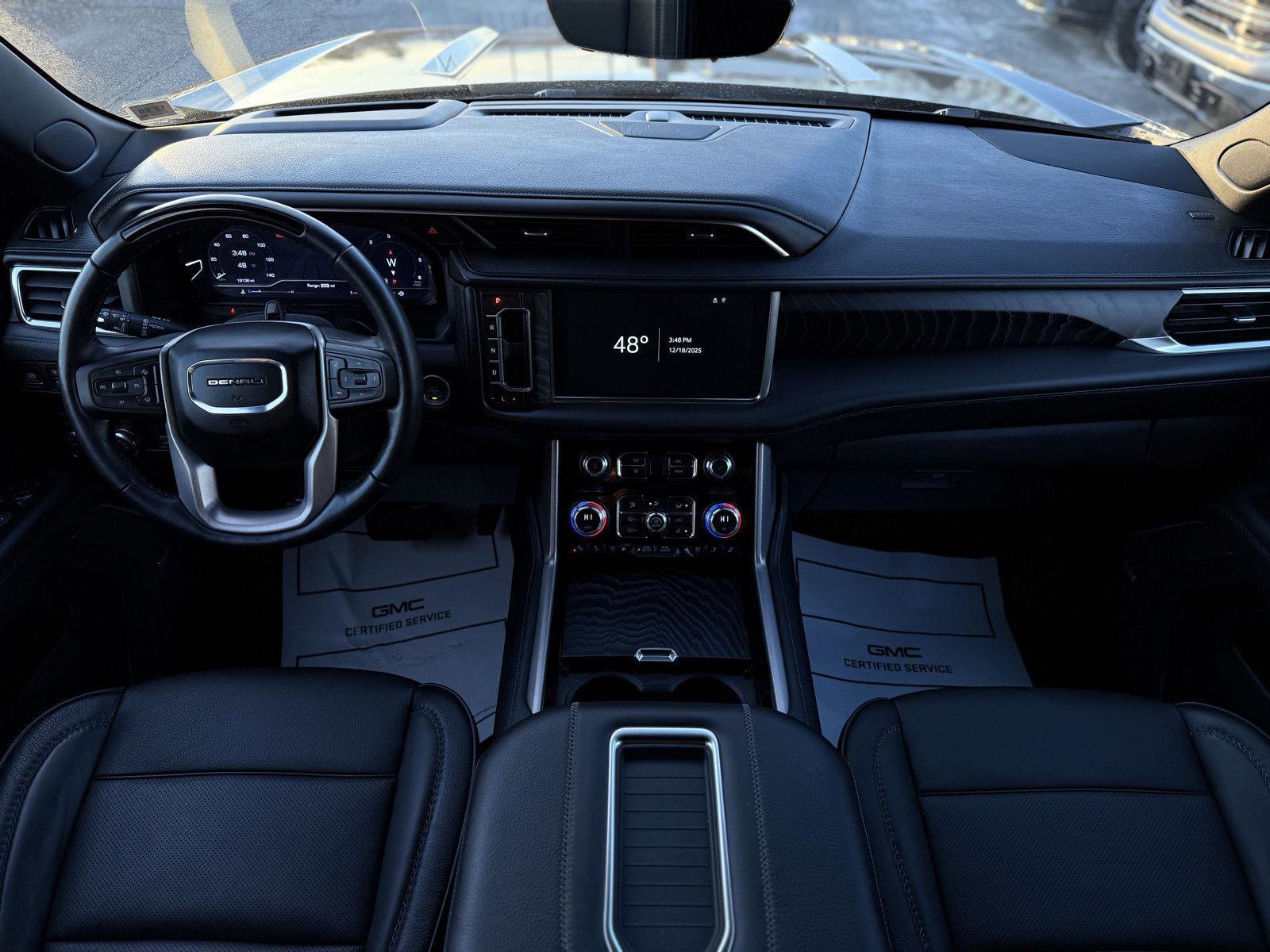 Used 2024 GMC Yukon Denali w/ Denali Reserve Package image 27