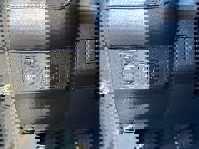 Used 2017 Toyota RAV4 Limited image 17