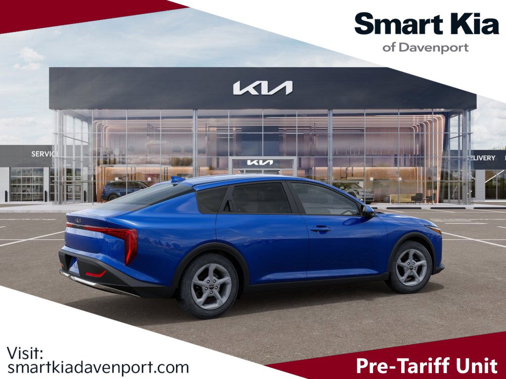 New 2025 Kia K4 LXS image 7