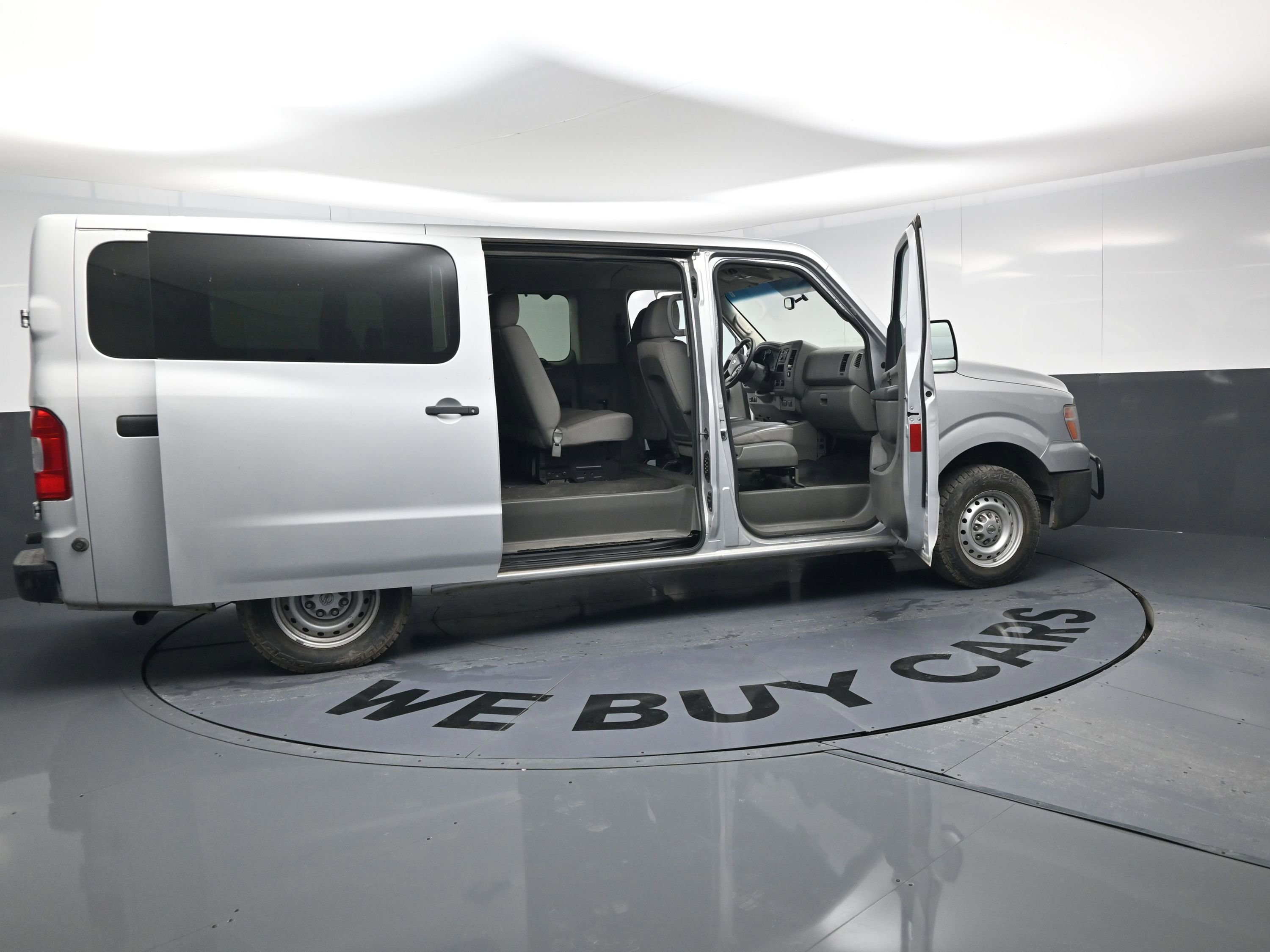 Used 2017 Nissan NV 3500 S w/ Power Package image 16