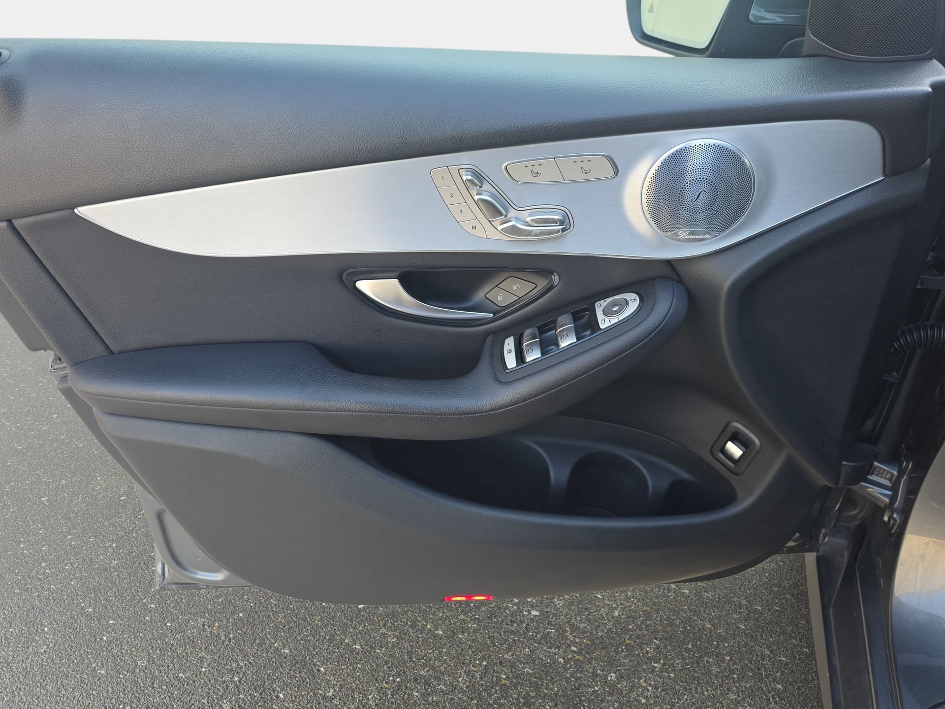 Used 2019 Mercedes-Benz GLC 300 4MATIC image 26
