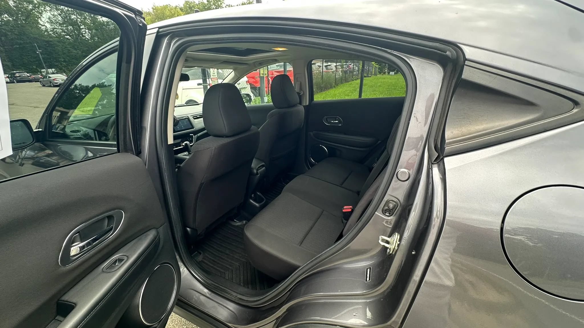 Used 2016 Honda HR-V EX image 23