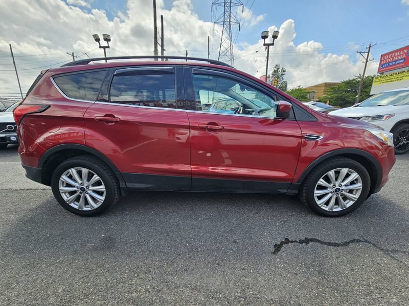 Used 2019 Ford Escape SEL AWD/4WD image 4