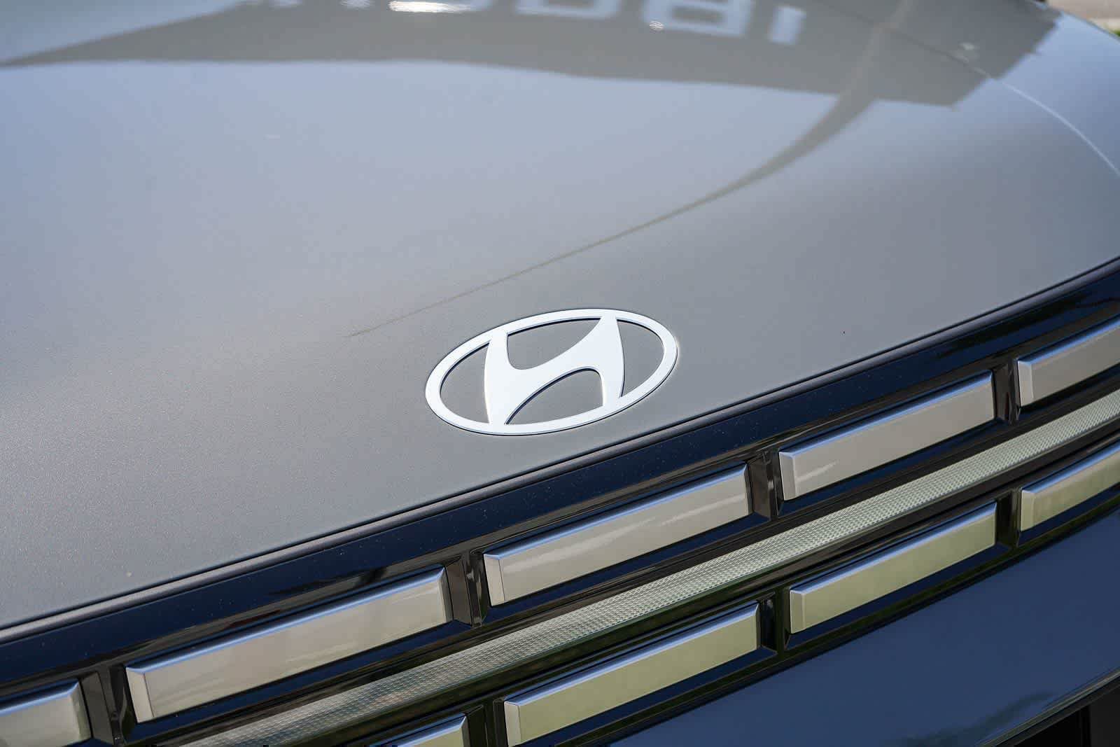 New 2026 Hyundai Santa Fe SE FWD image 11