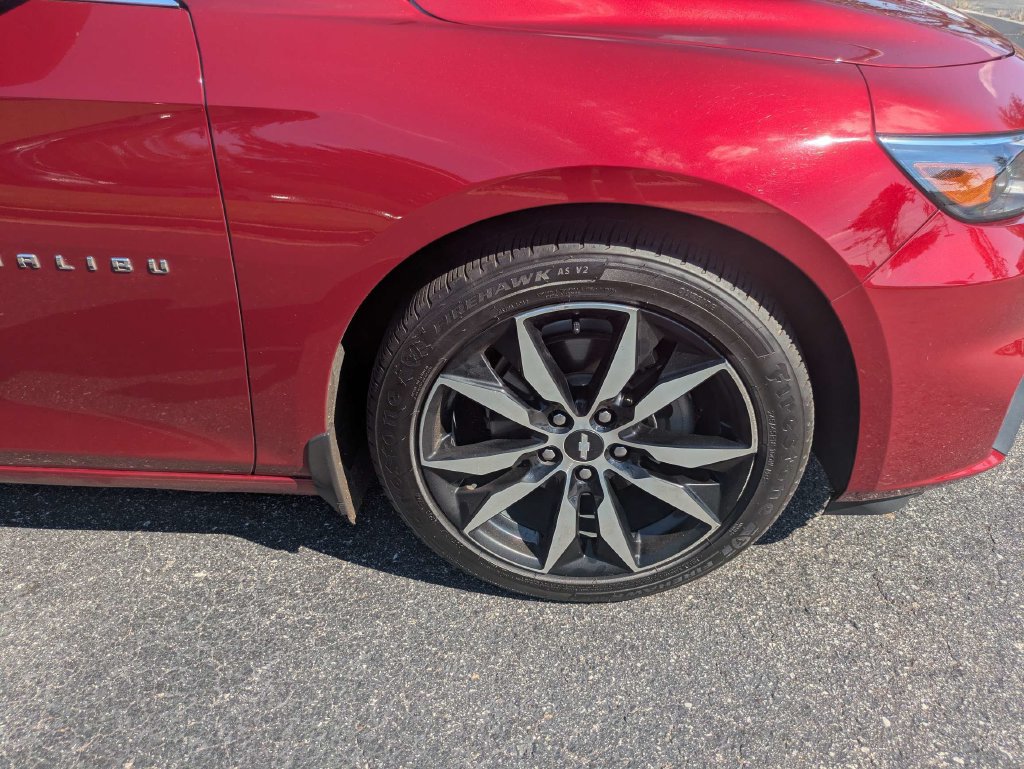 Used 2018 Chevrolet Malibu LT w/ Leather Package FWD image 11
