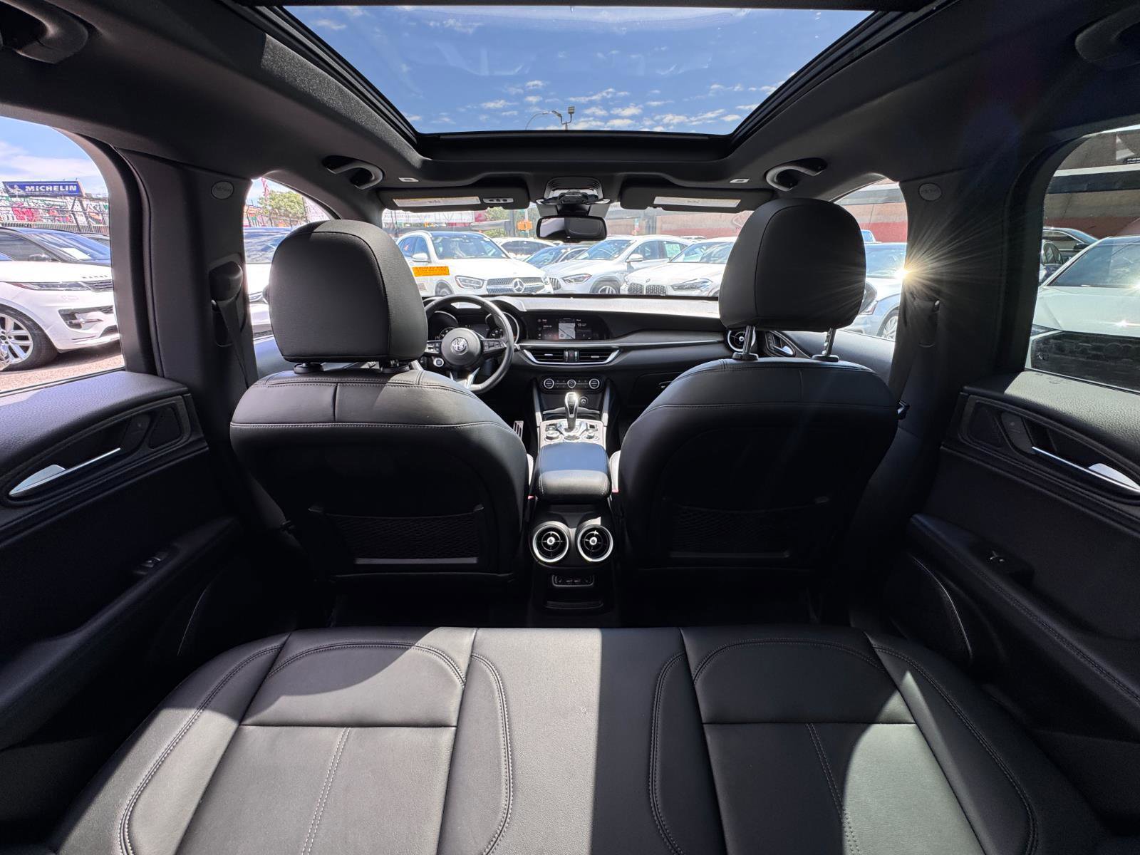 Used 2022 Alfa Romeo Stelvio Ti image 8