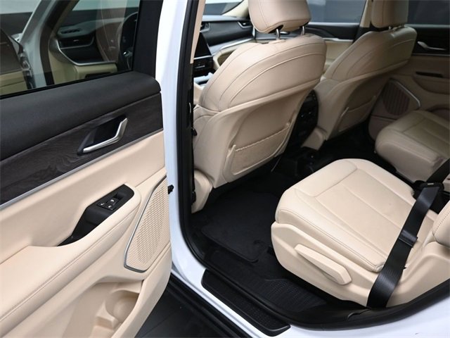 Used 2022 Jeep Grand Cherokee L Limited image 15