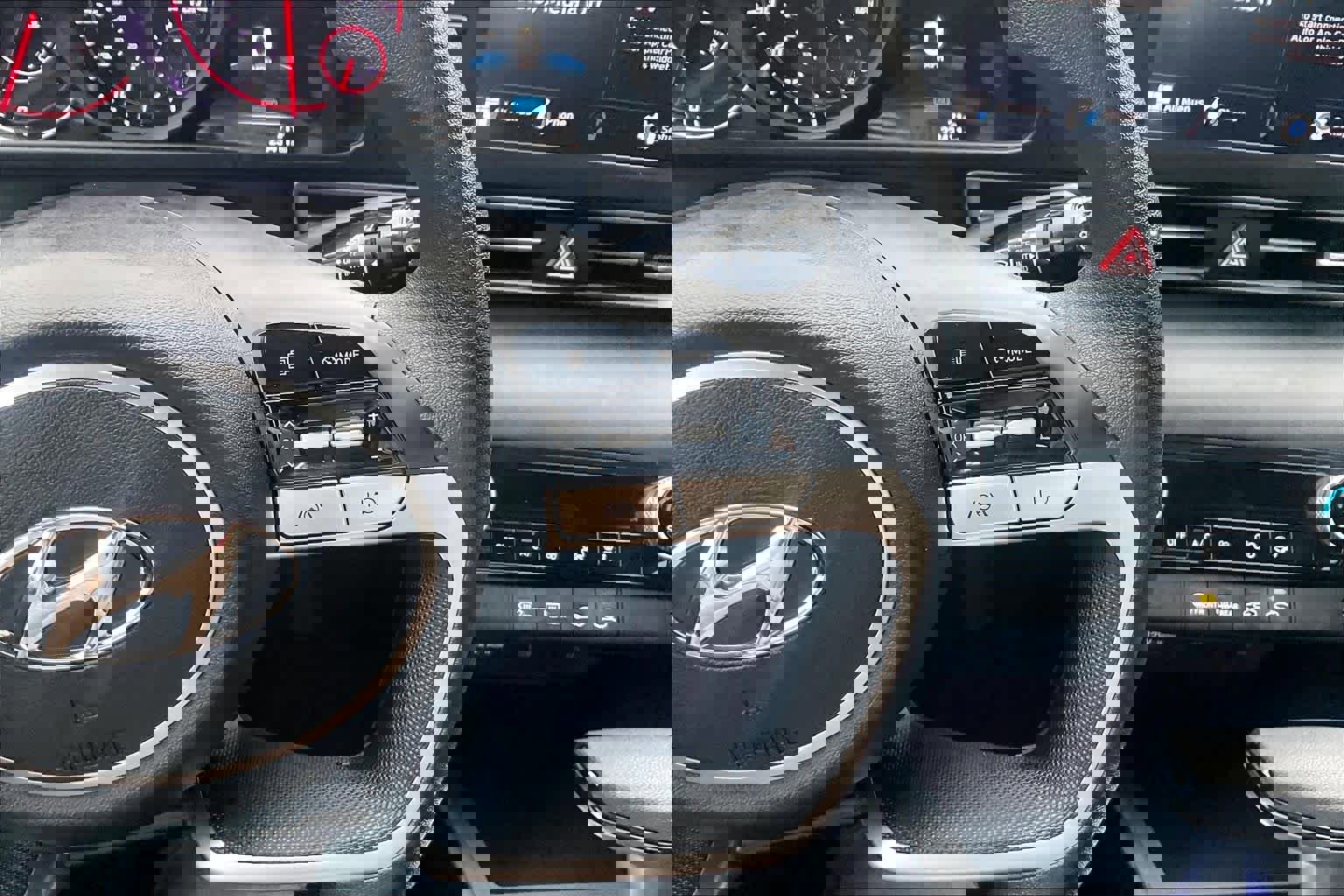 Used 2023 Hyundai Elantra SEL image 24