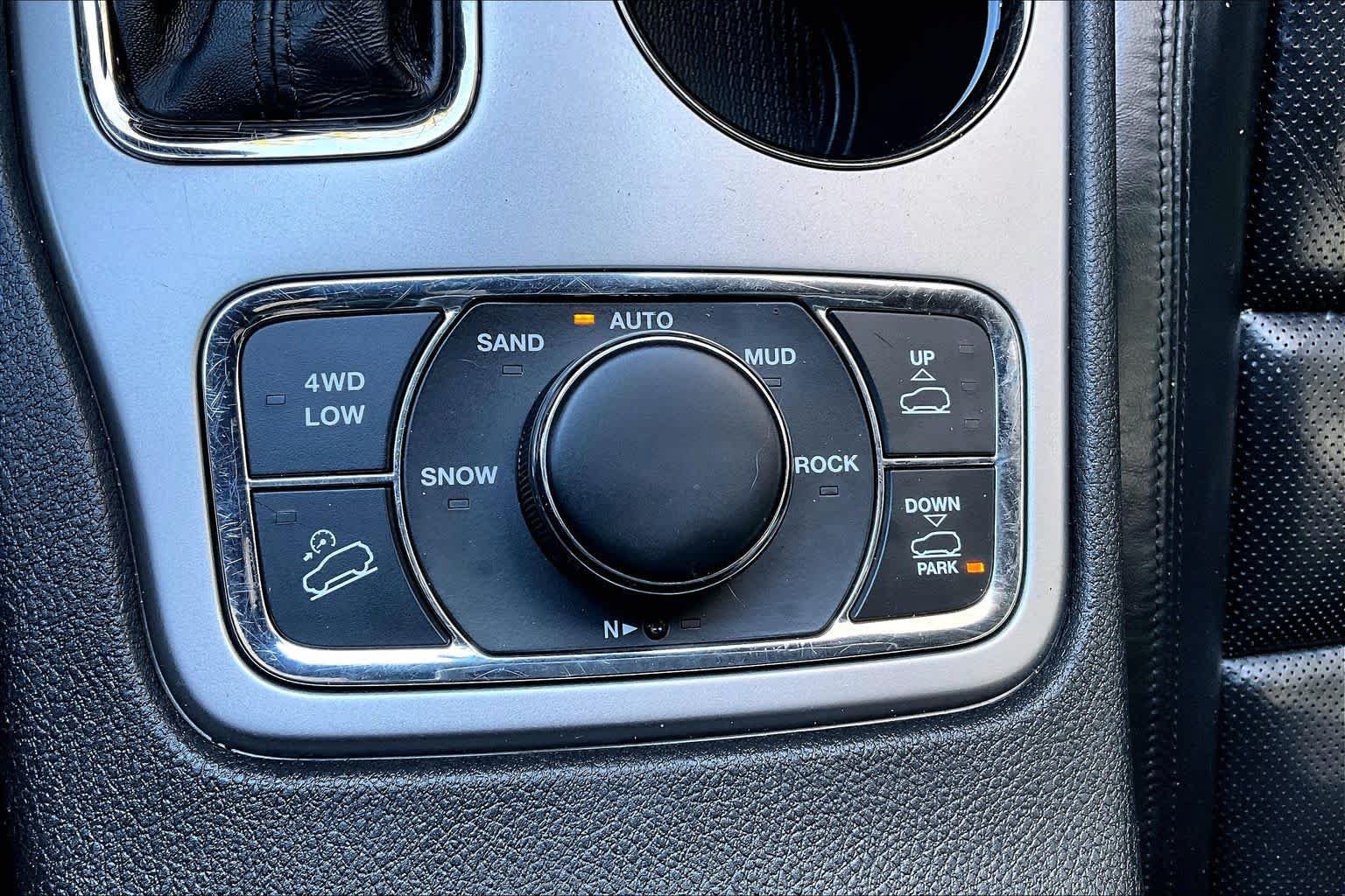 Used 2019 Jeep Grand Cherokee High Altitude AWD/4WD image 36