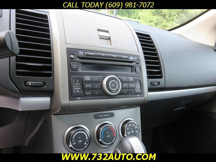 Used 2010 Nissan Sentra 2.0 S FWD image 11