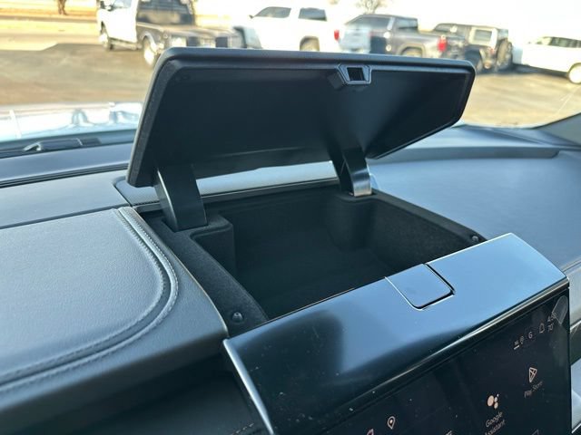 Used 2026 GMC Yukon AT4 w/ AT4 Premium Package AWD/4WD image 28