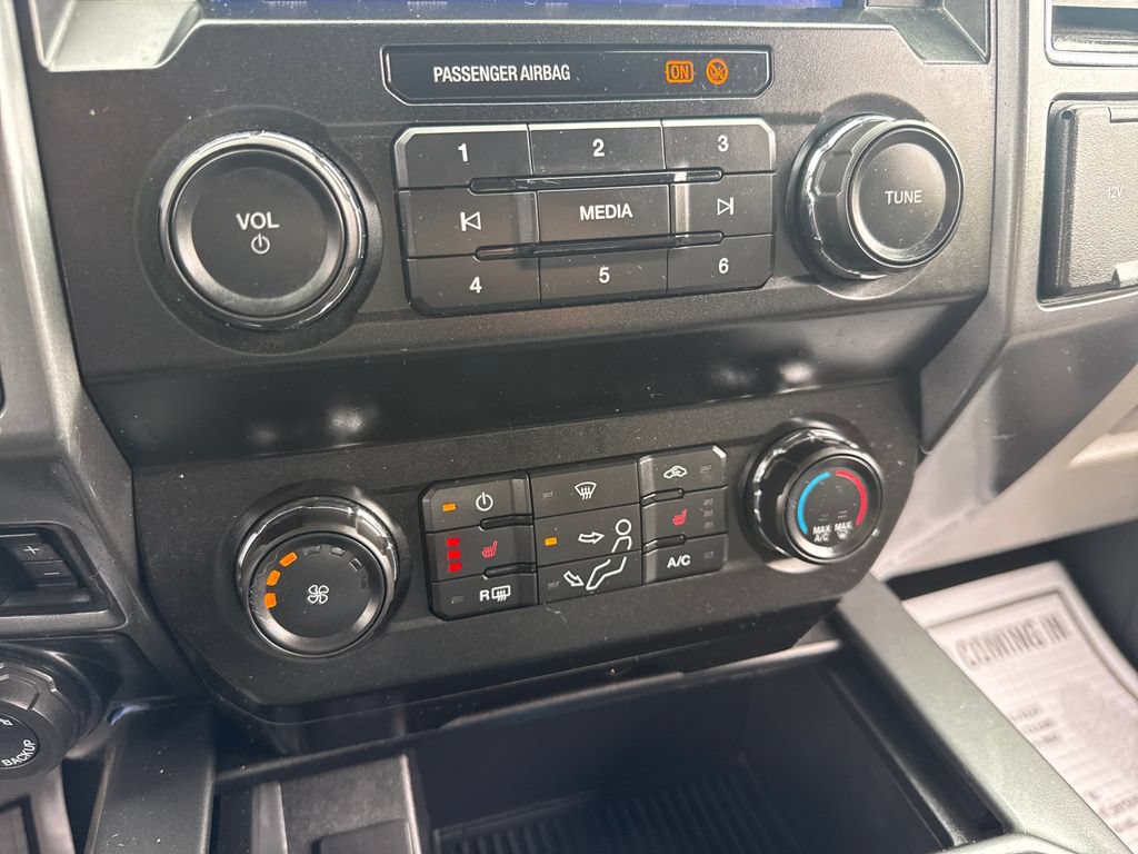 Used 2022 Ford F250 XLT w/ XLT Premium Package AWD/4WD image 40