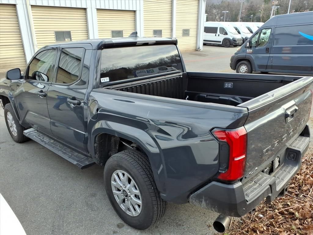 Used 2025 Toyota Tacoma SR w/ SR Upgrade Package image 8