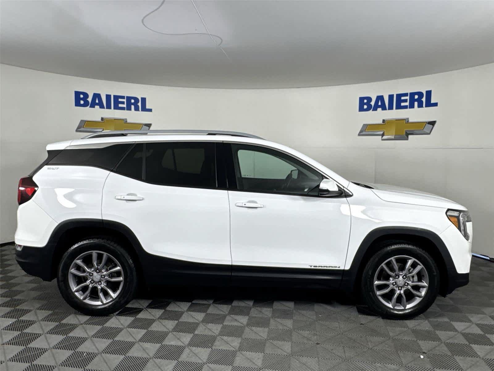 Used 2023 GMC Terrain SLT AWD/4WD image 6