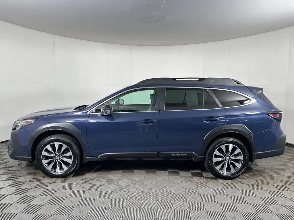 Used 2025 Subaru Outback Limited AWD/4WD image 2