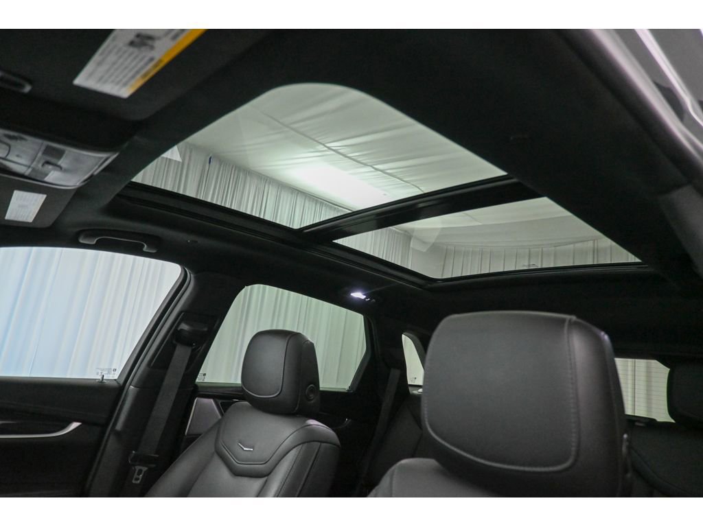 Certified 2022 Cadillac XT5 Premium Luxury image 11