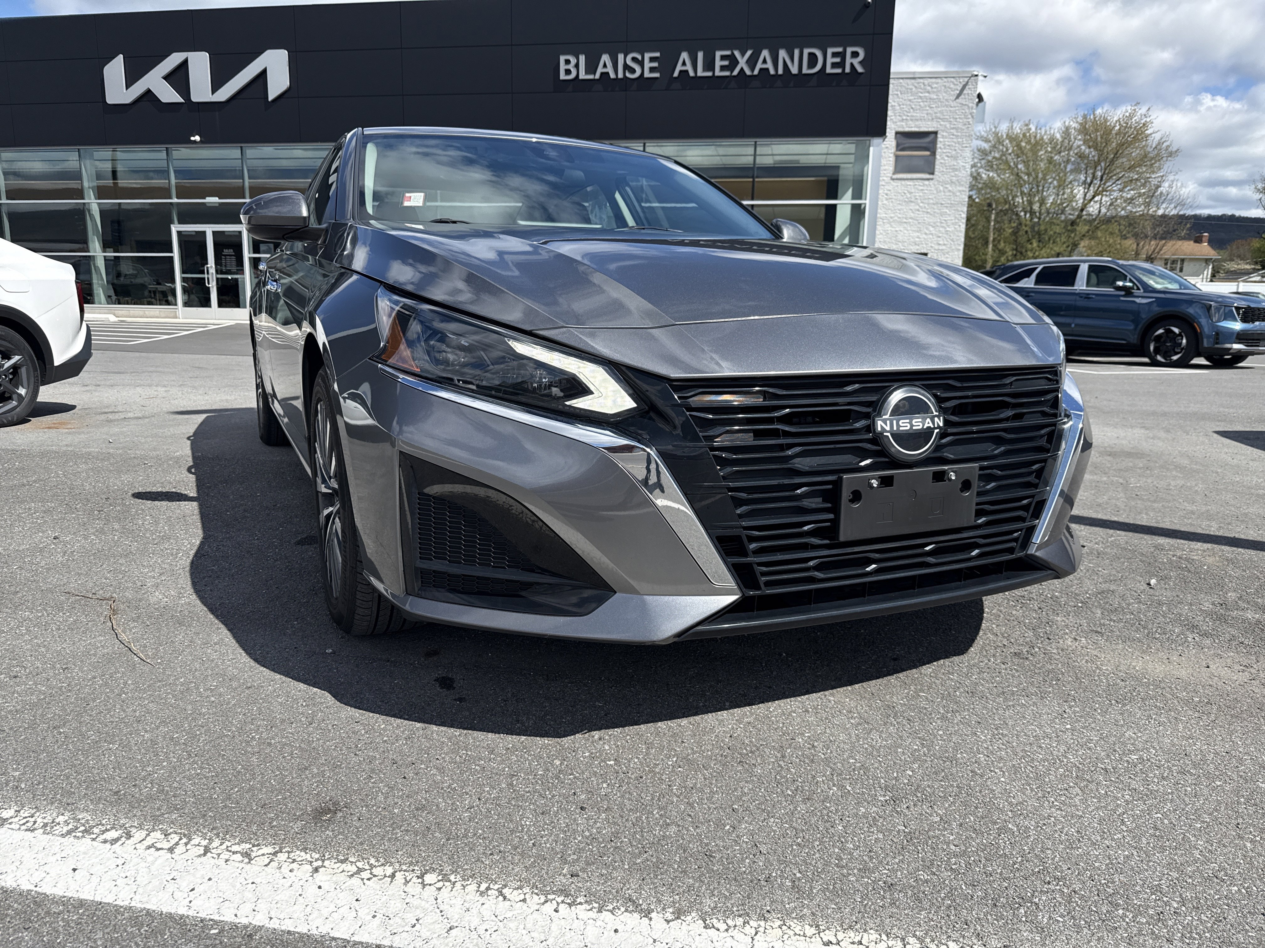 Used 2023 Nissan Altima 2.5 SV w/ SV Premium Package