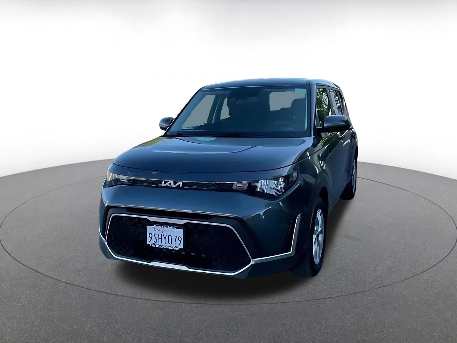 Used 2025 Kia Soul LX w/ LX Technology Package image 4