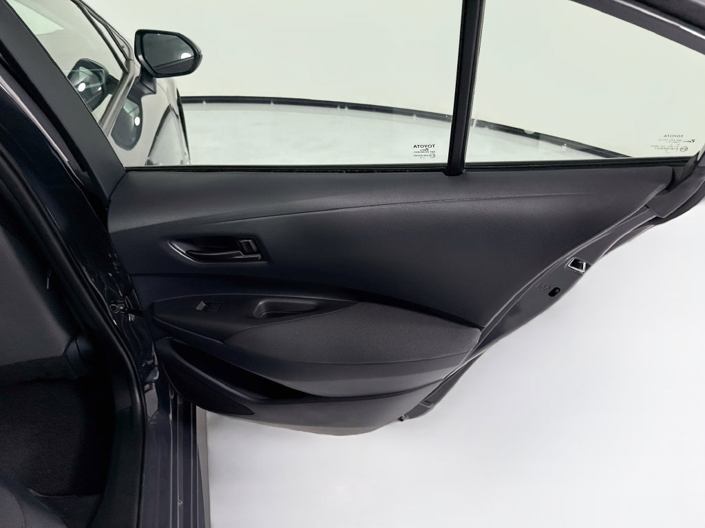 Used 2026 Toyota Corolla LE w/ Carpet Mat Package (TMS) FWD image 27