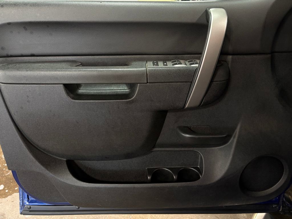 Used 2014 Chevrolet Silverado 2500 LT w/ Interior Plus Package image 16