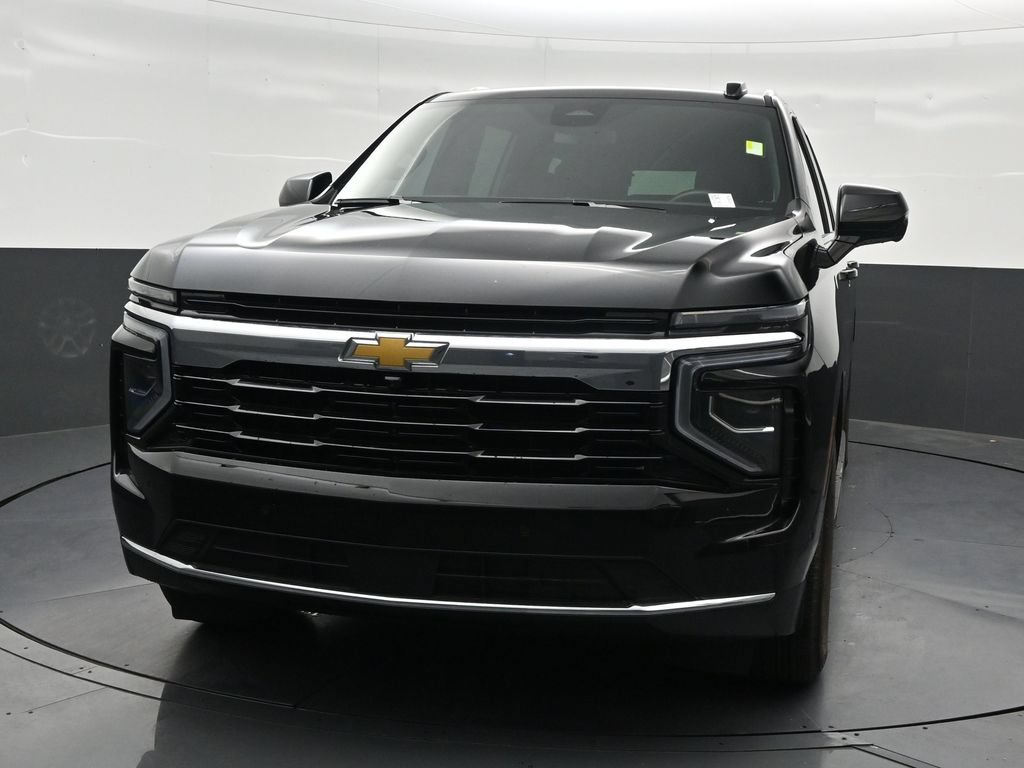 Used 2026 Chevrolet Suburban LS RWD image 9