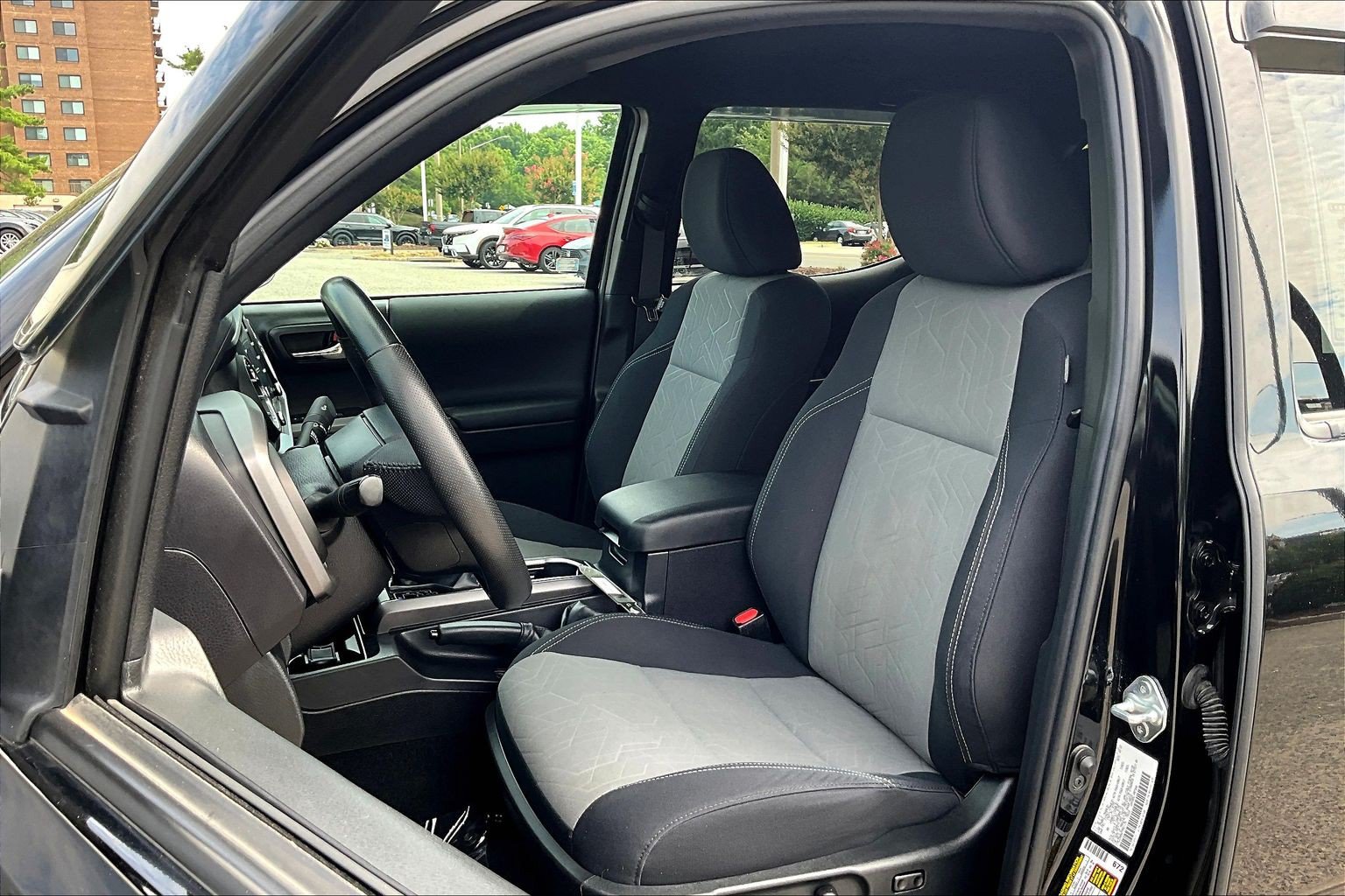 Used 2023 Toyota Tacoma TRD Sport AWD/4WD image 25