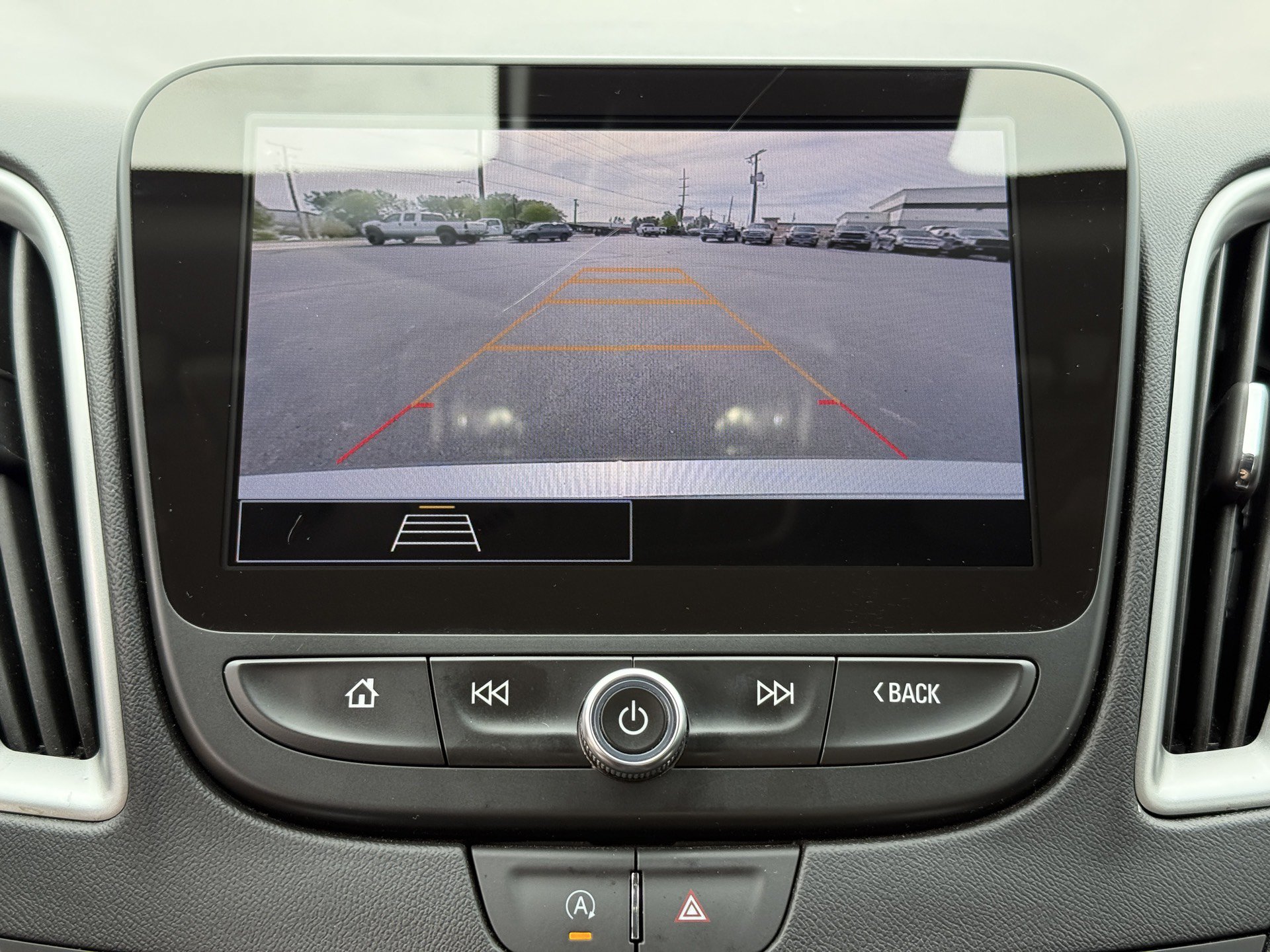 Used 2025 Chevrolet Malibu LT FWD image 13
