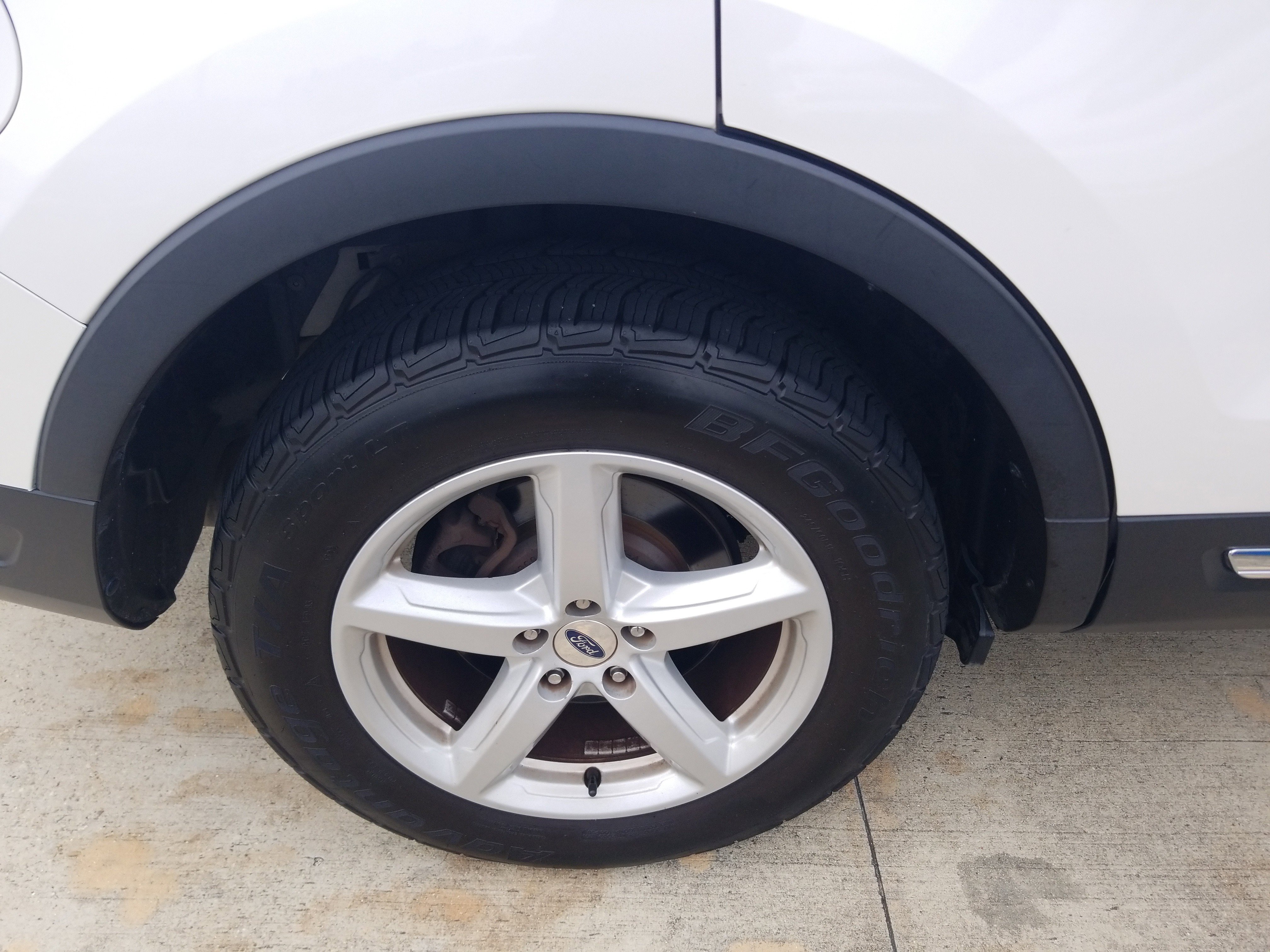 Used 2019 Ford Explorer XLT w/ Equipment Group 201A FWD image 23