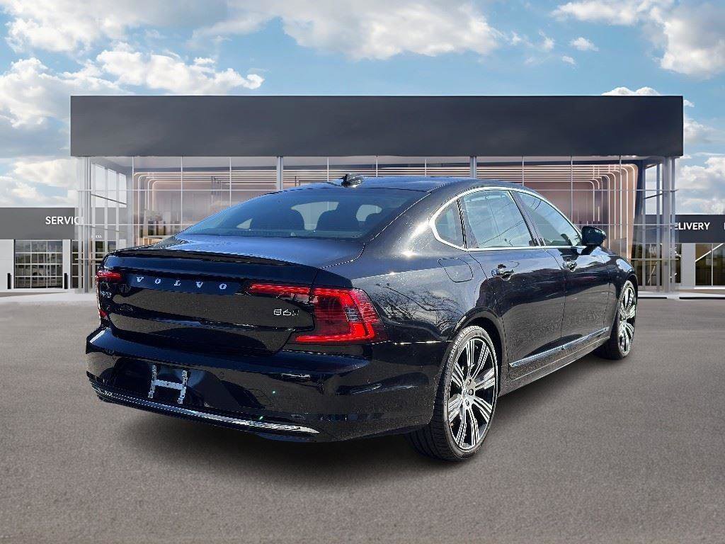 Used 2022 Volvo S90 B6 Inscription w/ Advanced Package image 4