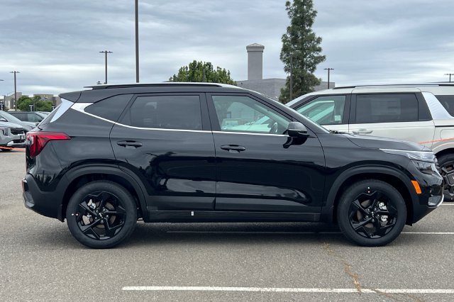 New 2026 Kia Seltos EX w/ EX Sunroof Package FWD image 3
