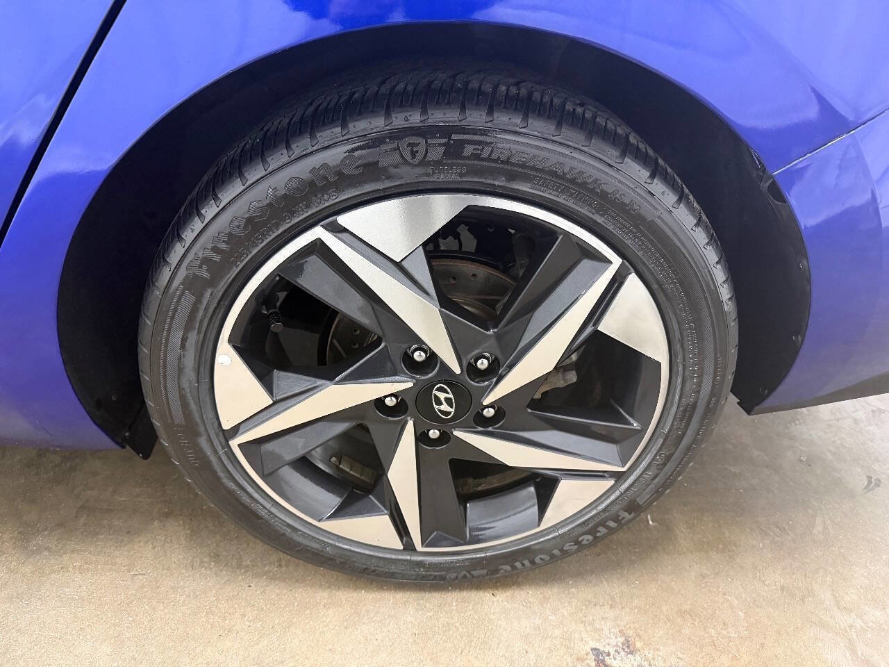 Used 2021 Hyundai Elantra Limited image 21