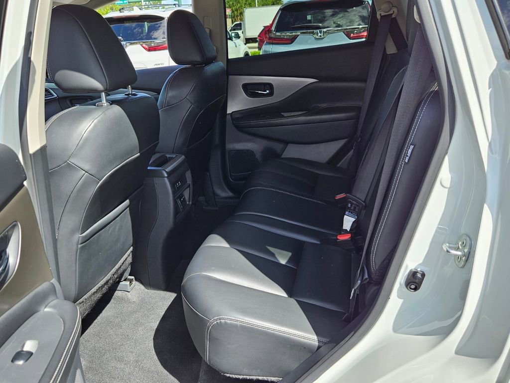 Used 2023 Nissan Murano SV image 7